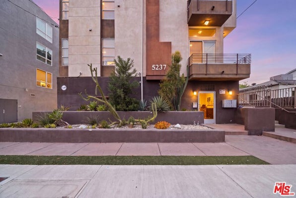 5237 WILLOWCREST AVE, NORTH HOLLYWOOD, CA 91601 - Image 61ef692a2d7ea2f1b296455b2eaafaab/50116422