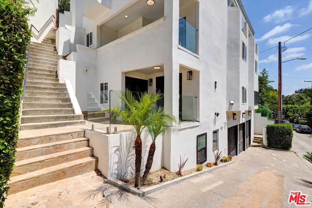 1754 Franklin Canyon Drive