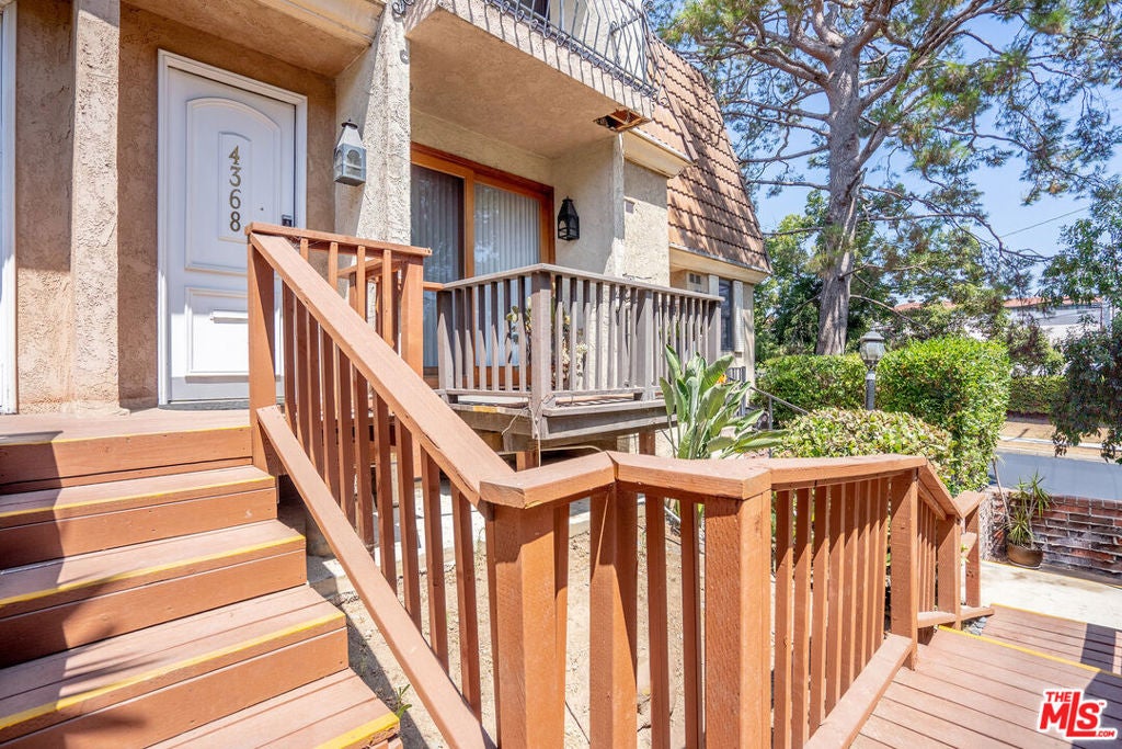 4368 W 8th Street 17