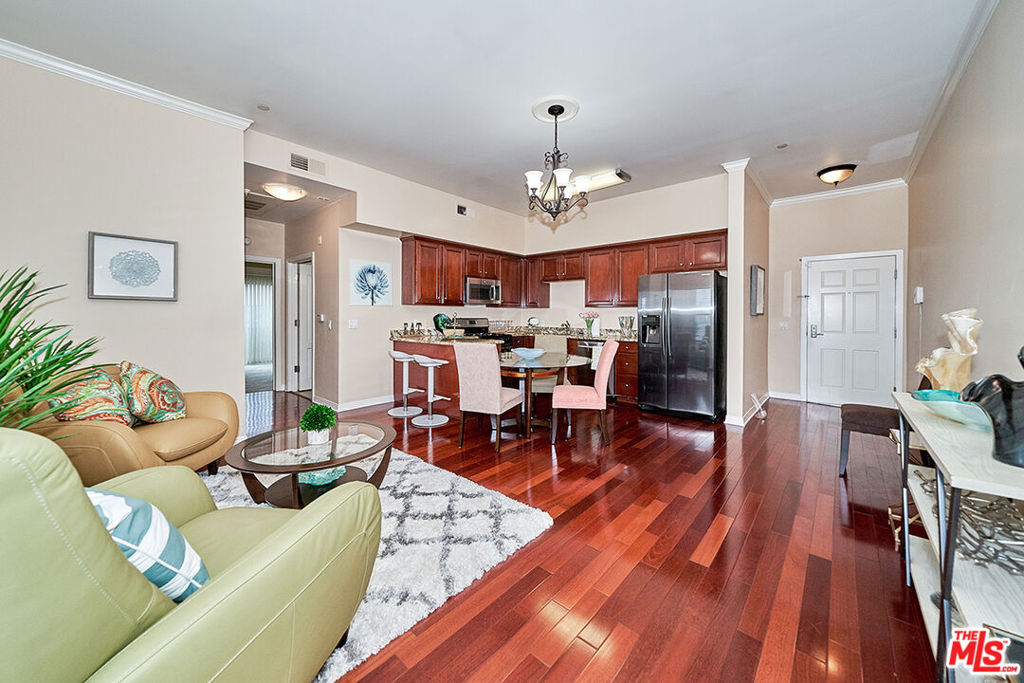 1025 Dewey Avenue 205