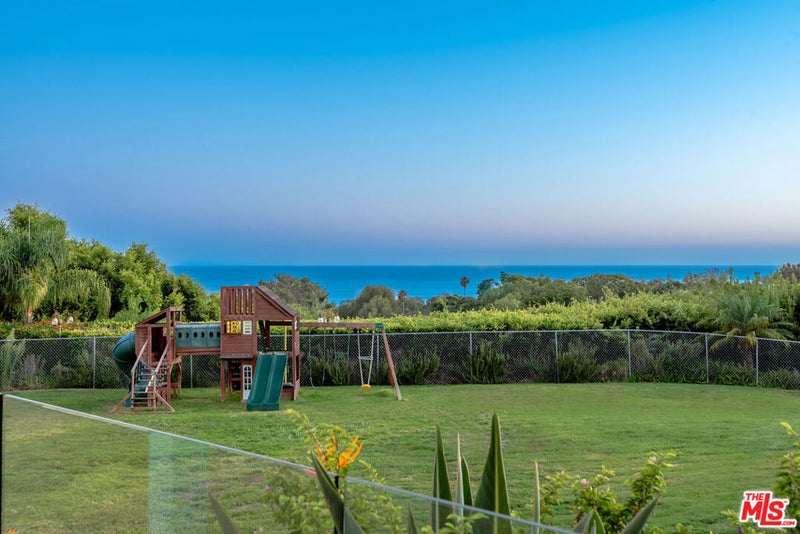 27551 Pacific Coast Highway