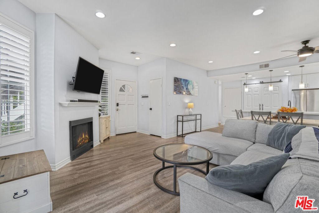 10401 Garden Grove Boulevard 44