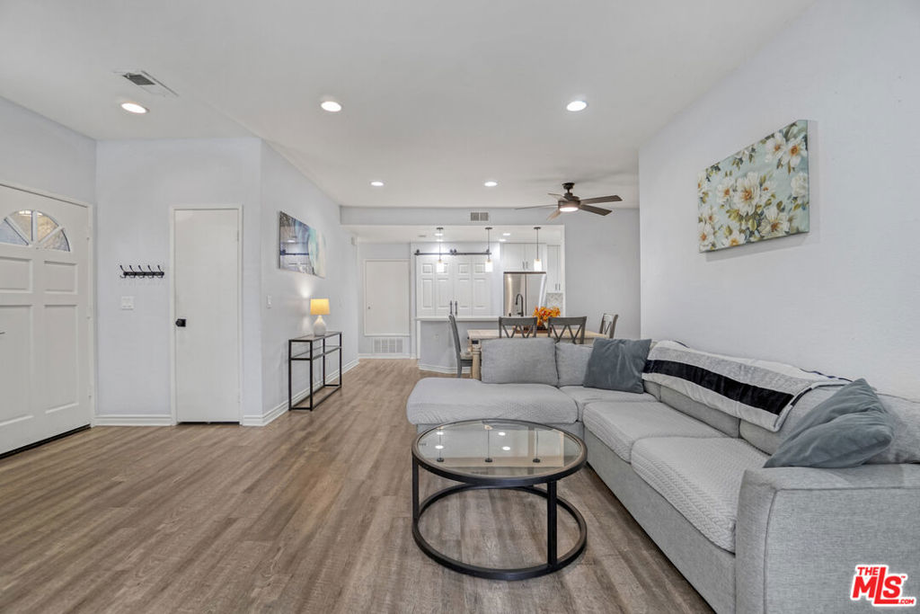 10401 Garden Grove Boulevard 44