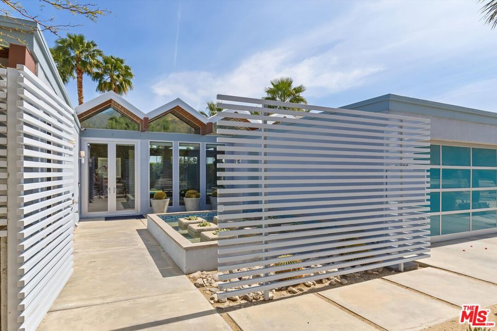 1732 Royal Palm Court