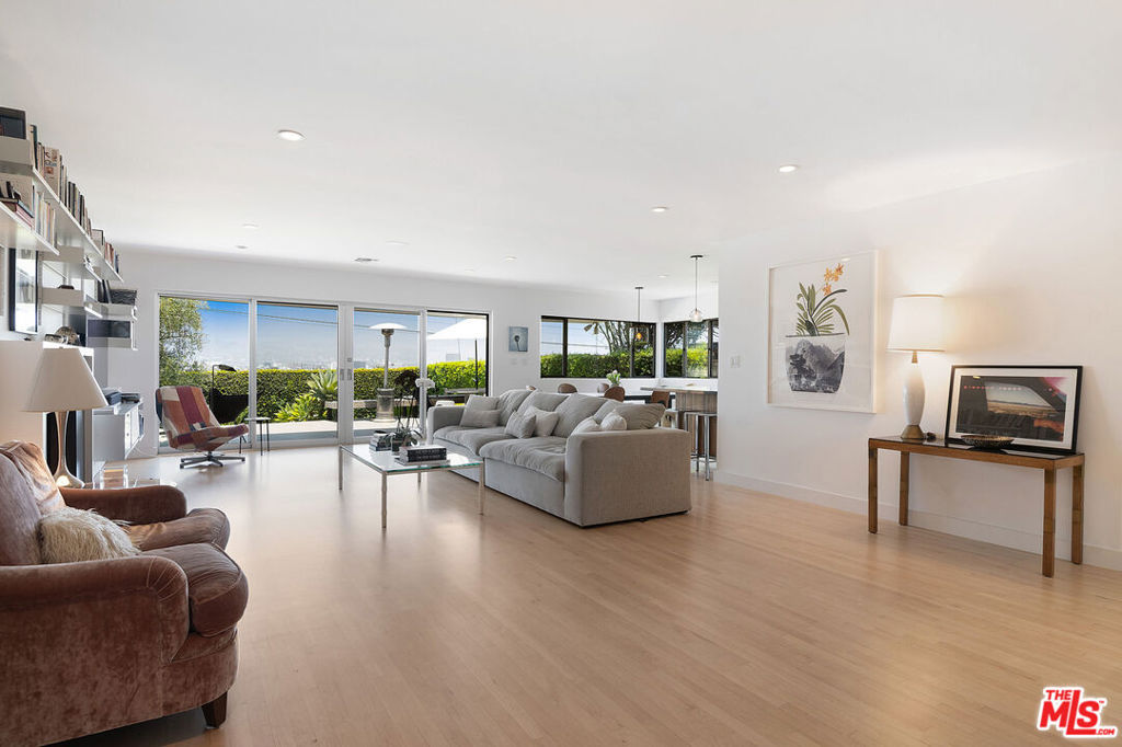 Properties 2 9353 Duxbury Road