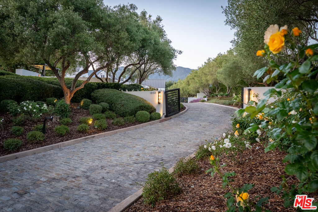 Properties 2 1850 Jelinda Drive
