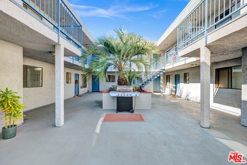 515 E Elmwood Avenue