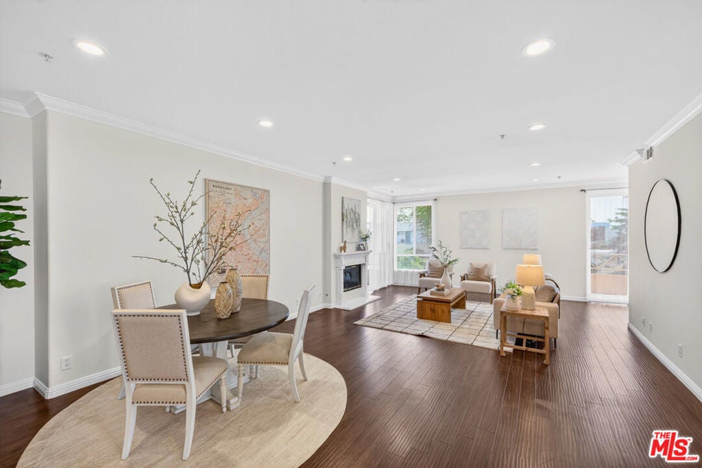 333 Westminster Avenue 402