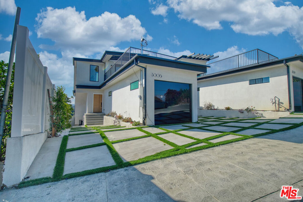 3005 Amethyst Street