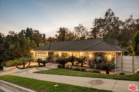 2143 N Hobart Boulevard Los Angeles CA 90027