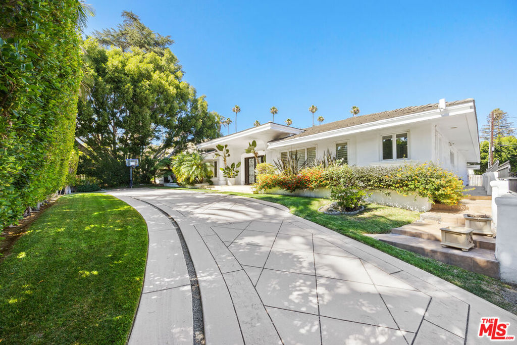 716 N Beverly Drive