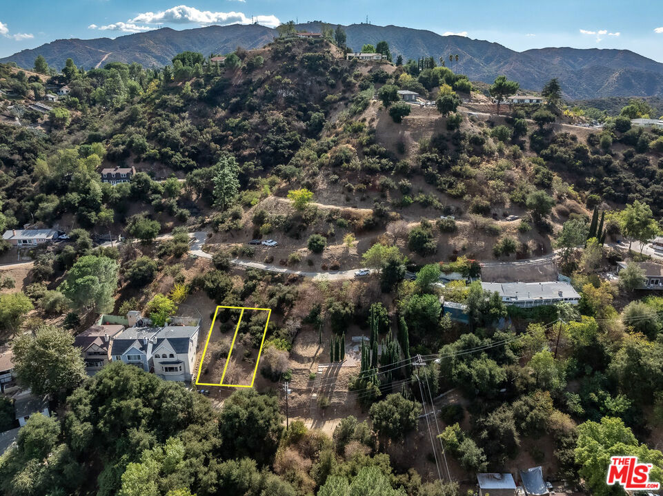 7122 High Cliff Trail