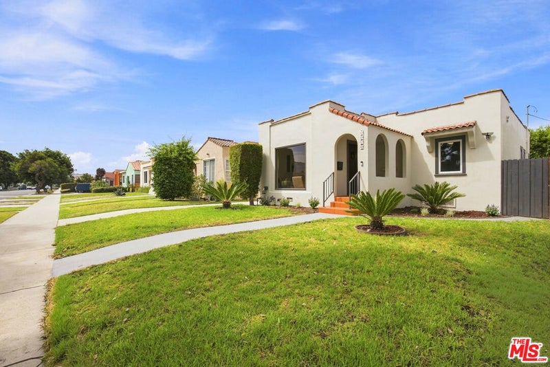 2919 Somerset Drive