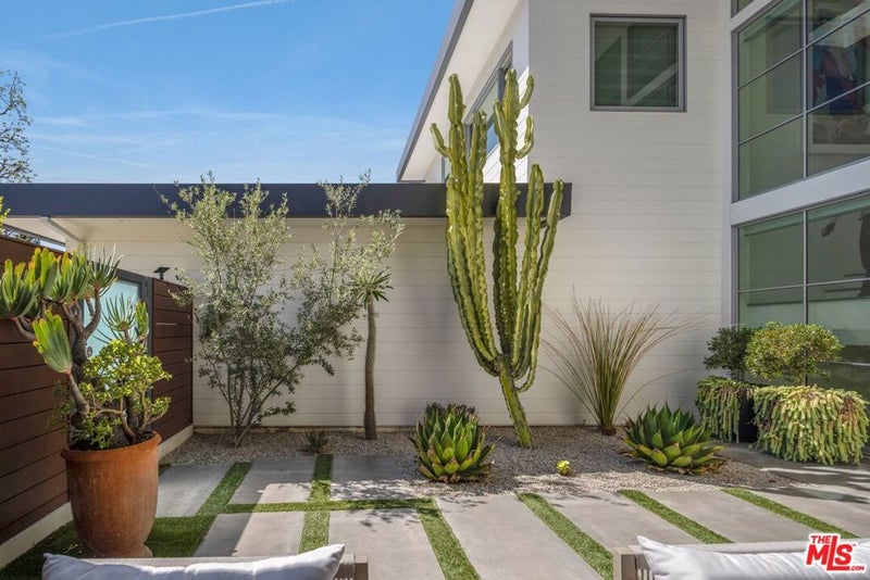 2536 Pesquera Drive