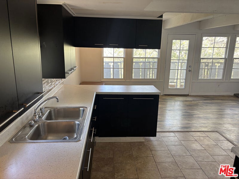 1327 Evergreen Lane