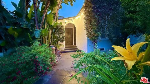 2640 Vineyard Avenue Los Angeles CA 90016