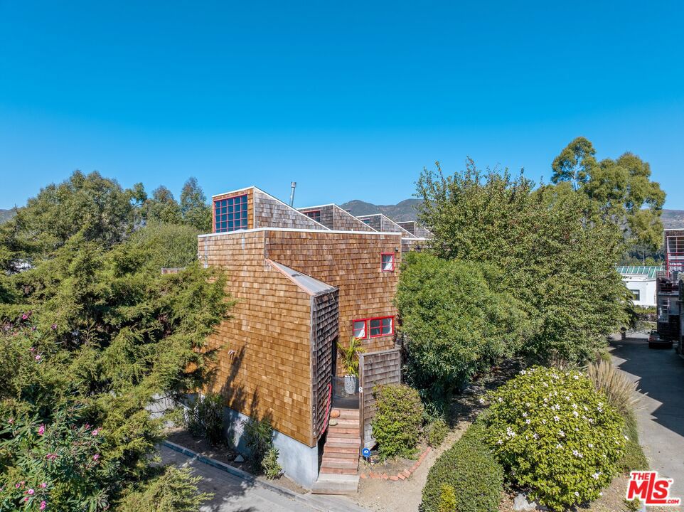29235 Heathercliff Road 11