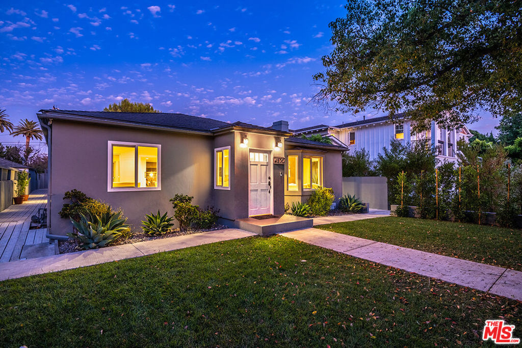 Properties 2 4370 Beck Avenue