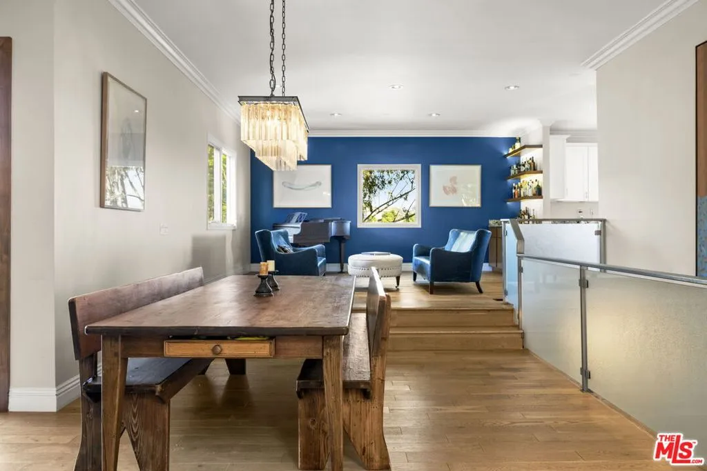 Los Angeles, California 90049, United States, 4 Bedrooms Bedrooms, ,4 BathroomsBathrooms,Residential,Active,231575