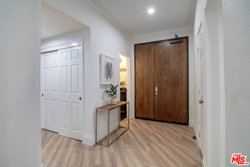 458 N Oakhurst Drive 102