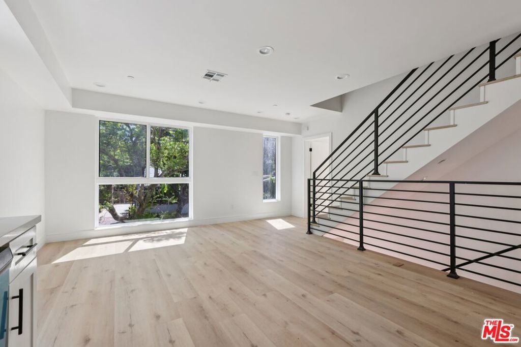2111 Holly Drive A