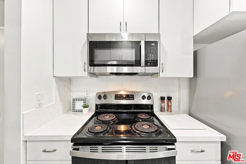 7742 Redlands Street D2052