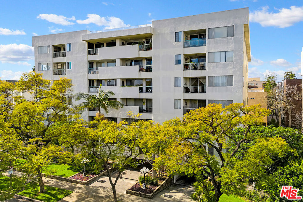 Properties 1 321 N Oakhurst Drive 203