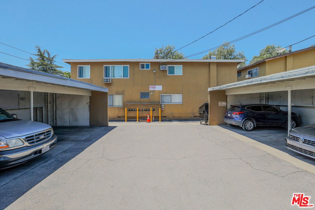 8000 Owensmouth Avenue