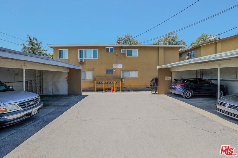 8000 Owensmouth Avenue