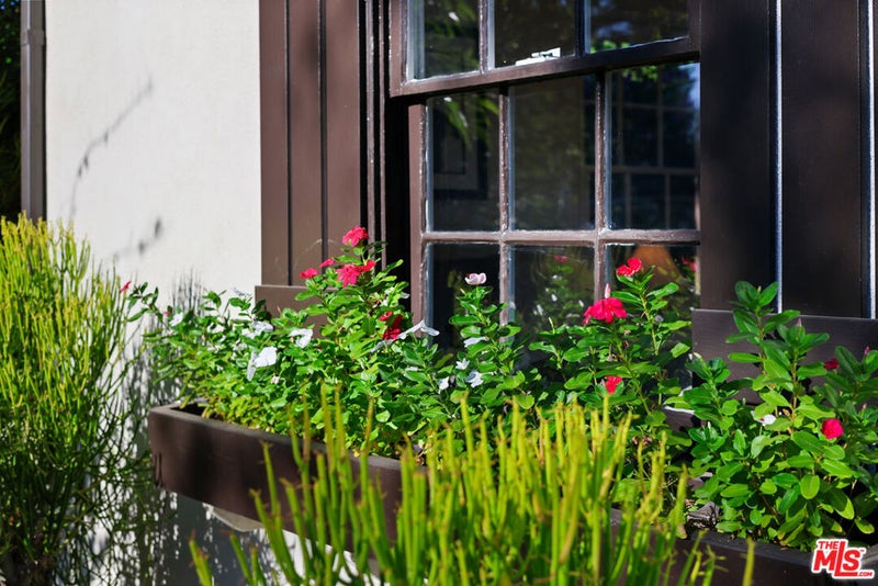 6820 Texhoma Avenue