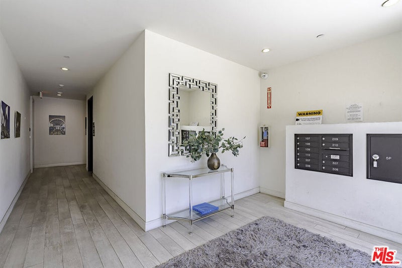 859 S Lucerne Boulevard 110