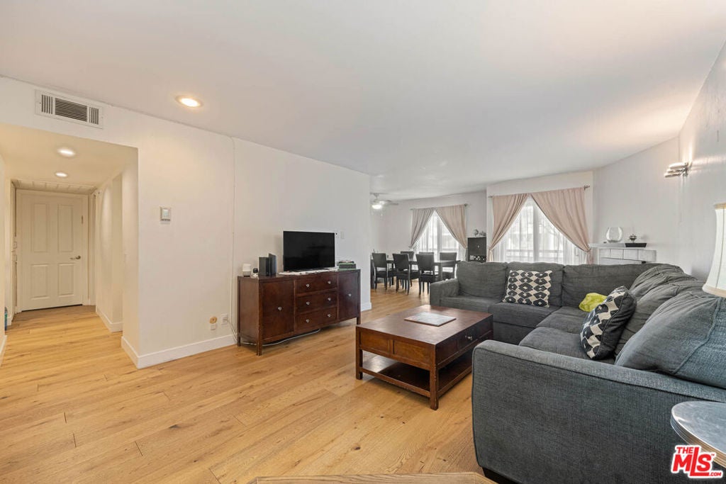 1515 S Beverly Drive 201