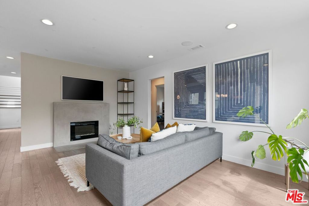 Properties 3 8107 Yorktown Avenue