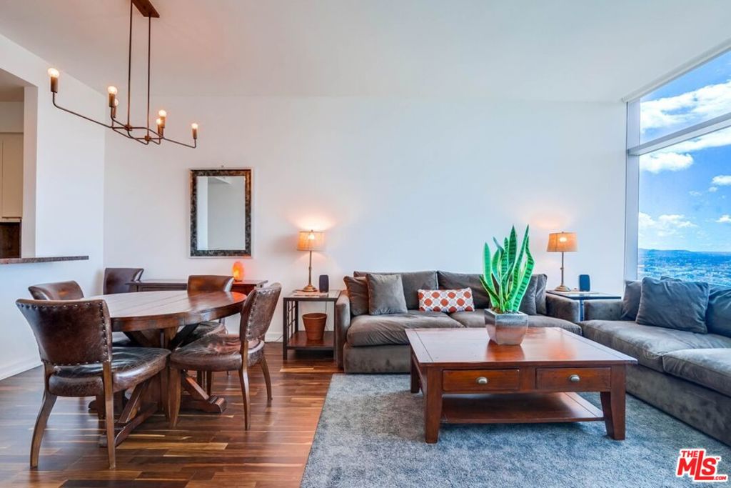 900 W Olympic Boulevard 31F