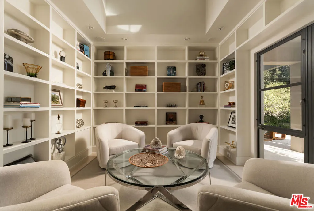 Montecito, California 93108, United States, 3 Bedrooms Bedrooms, ,4 BathroomsBathrooms,Residential,Active,231156