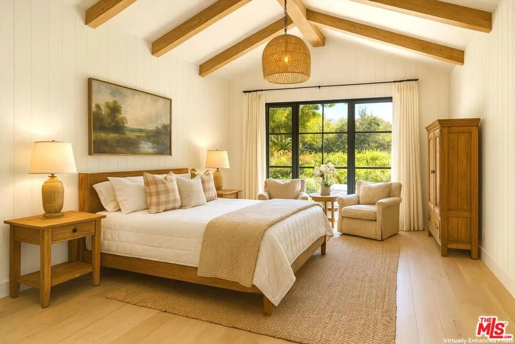 Montecito, California 93108, United States, 3 Bedrooms Bedrooms, ,4 BathroomsBathrooms,Residential,Active,231156