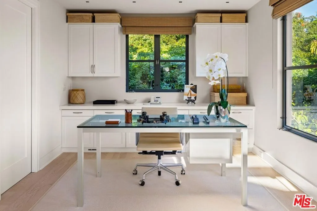 Montecito, California 93108, United States, 3 Bedrooms Bedrooms, ,4 BathroomsBathrooms,Residential,Active,231156