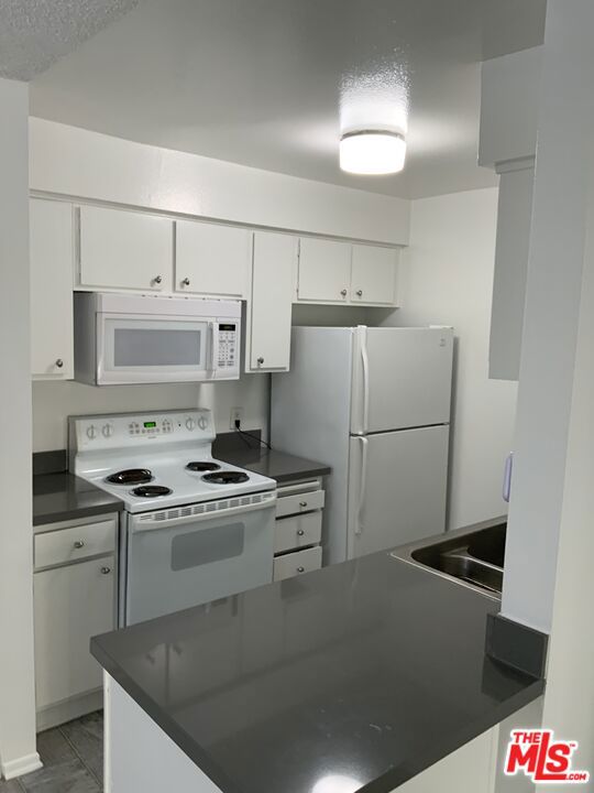 4207 Raintree Circle