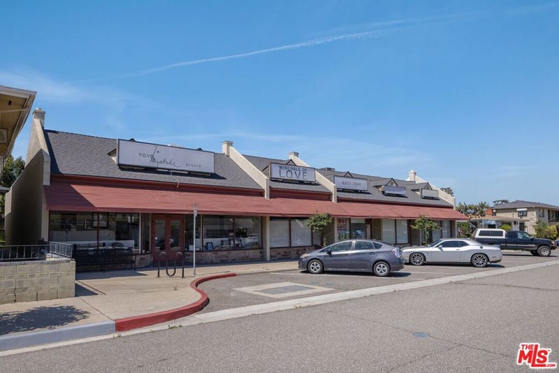 225 W Fairview Avenue