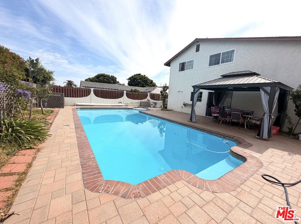 2114 Rhonda Street