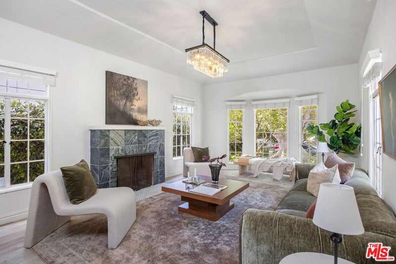 718 Westbourne Drive