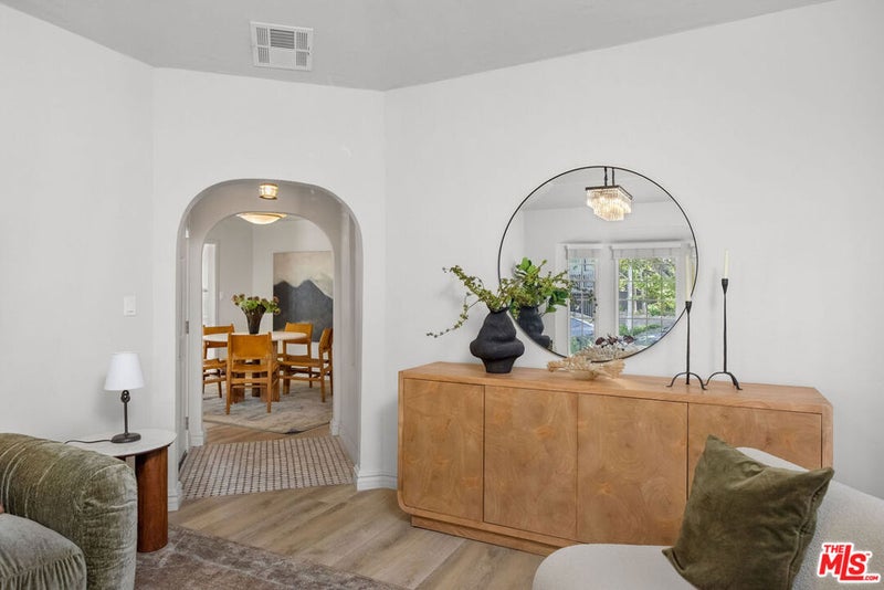 718 Westbourne Drive
