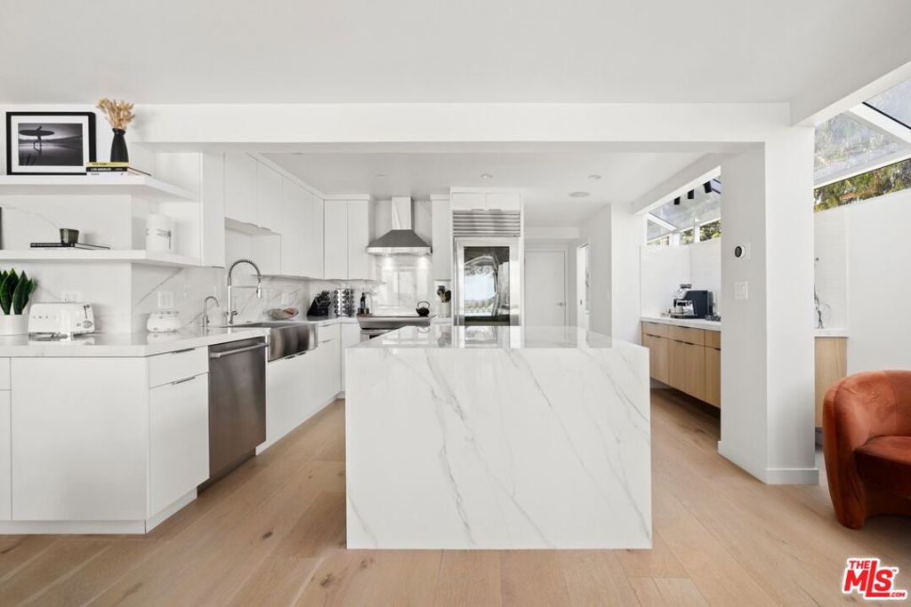 27400 Pacific Coast Highway 106