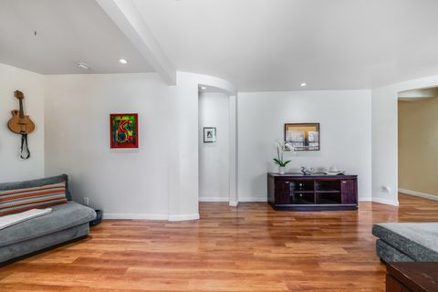 5244 Wilkinson Avenue Valley Village CA 91607