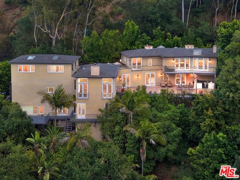 Photo of 9430 Readcrest Drive, Beverly Hills, CA 90210 (MLS # 26989349)