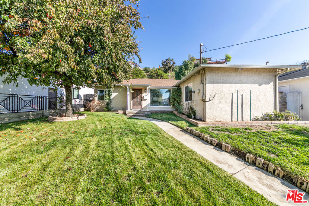 8422 Glencrest Drive