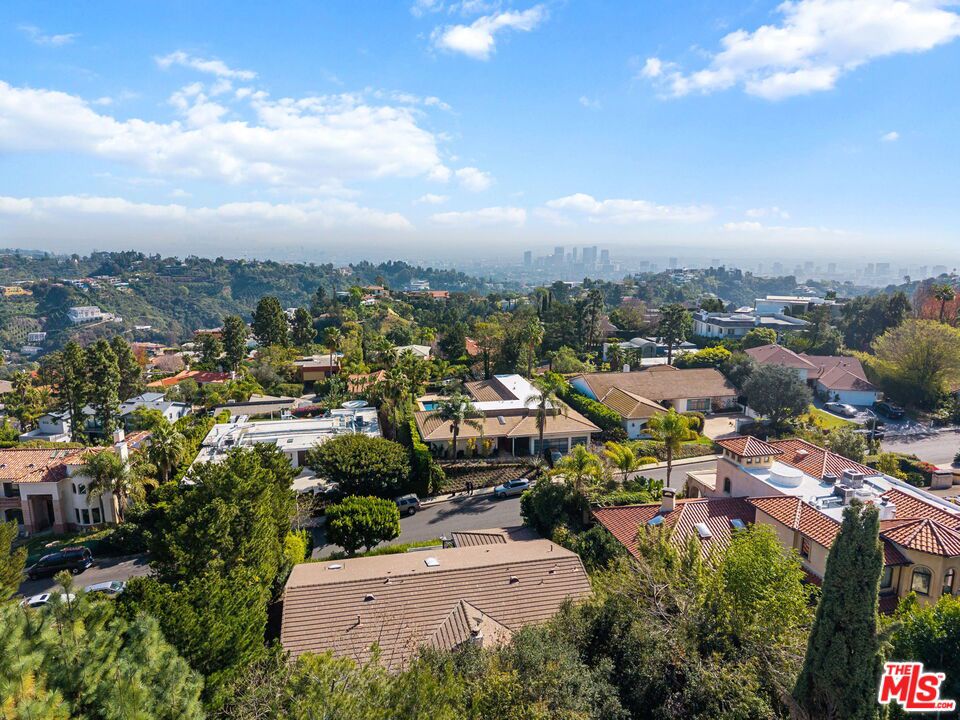 10853 Via Verona Street