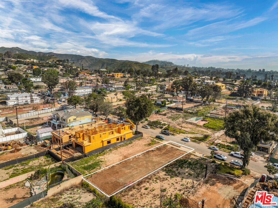 1031 Hartzell Street