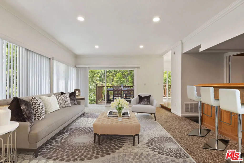 Los Angeles, California 90077, United States, 5 Bedrooms Bedrooms, ,3 BathroomsBathrooms,Residential,Active,193093