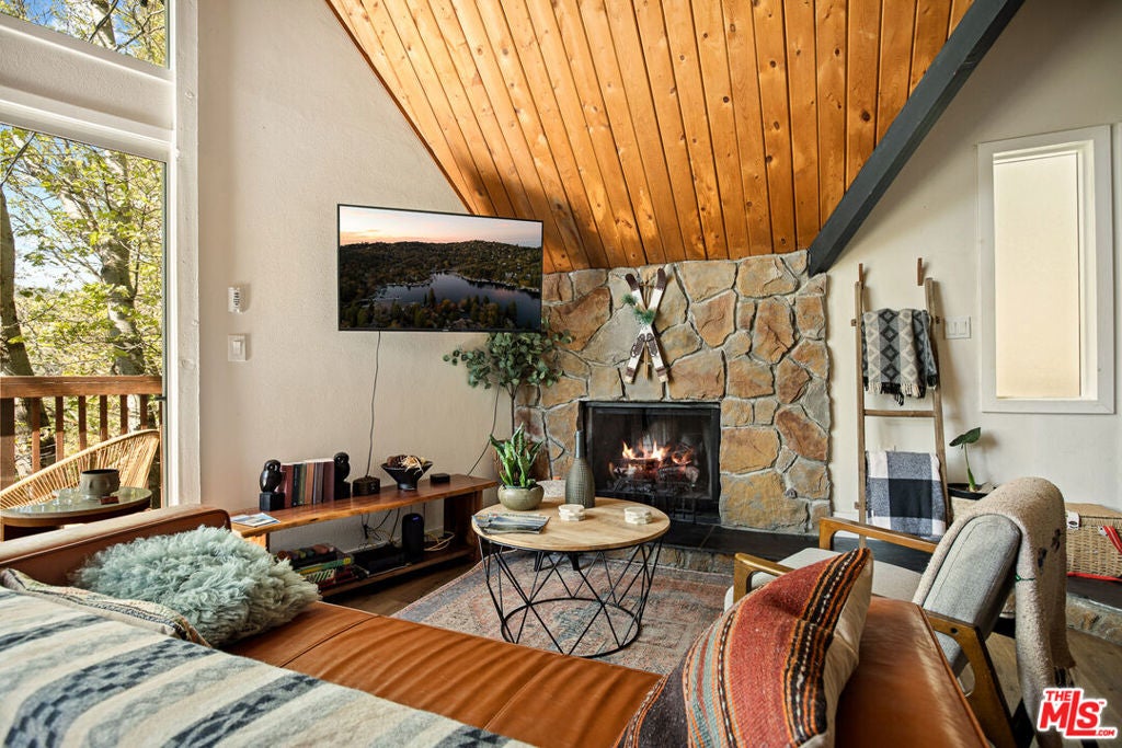 26364 Thunderbird Drive